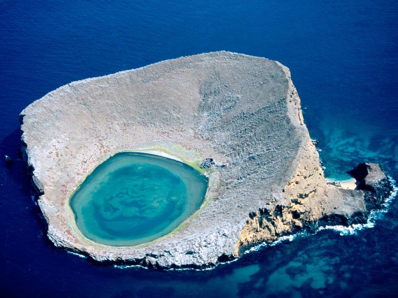 Blue lagoon Ecuador