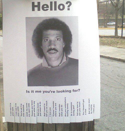 Lionel Ritchie must really want to say hello to you.