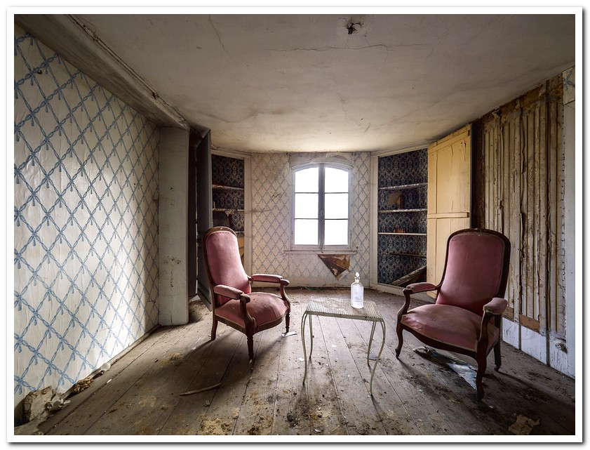 Creepy and Breathtaking Abandoned Buildings