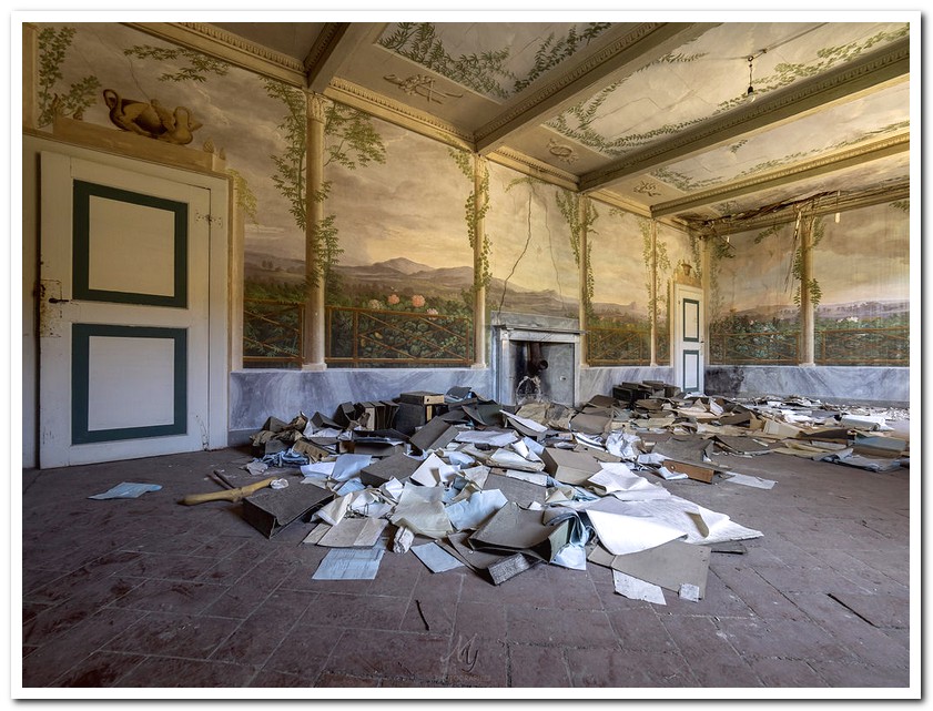 Creepy and Breathtaking Abandoned Buildings