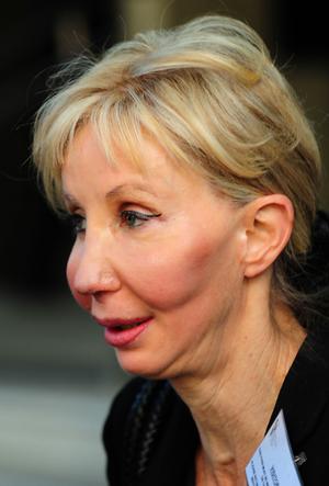 Groin Grabbing Funnies PLASTIC PEOPLE!!!!!!!!!!