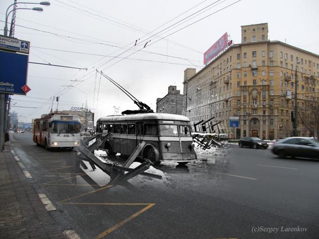 Moscow 1941. Trolleybuses running their normal routes.