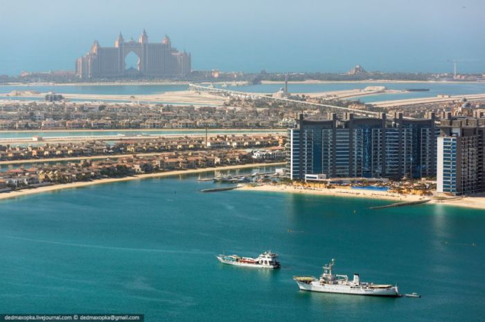 The Roofs of Dubai