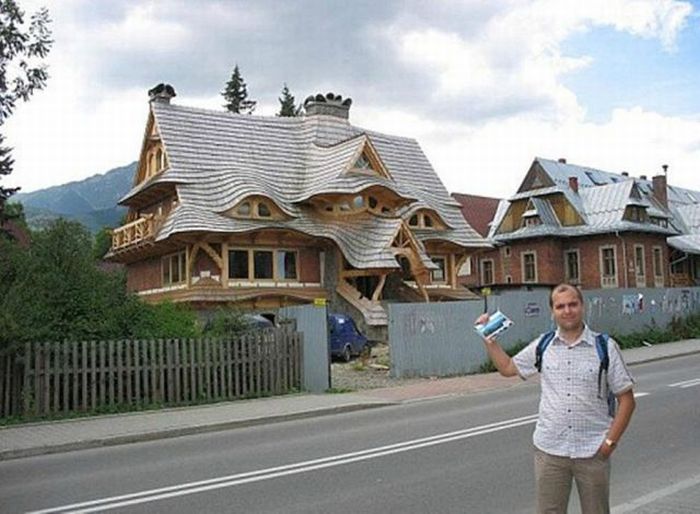 One Hundred Photos of Unusual Houses And Buildings