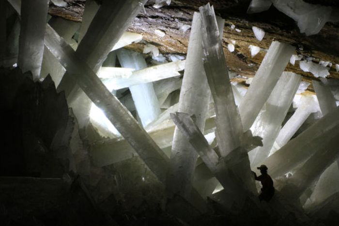 Mexicos Giant Crystal Cave