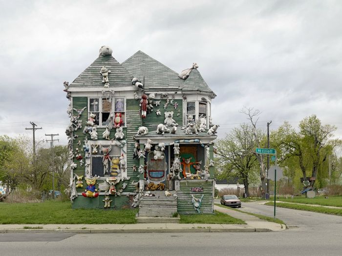 Heidelberg ProjectAnother testament to Detroiter's creative sides.