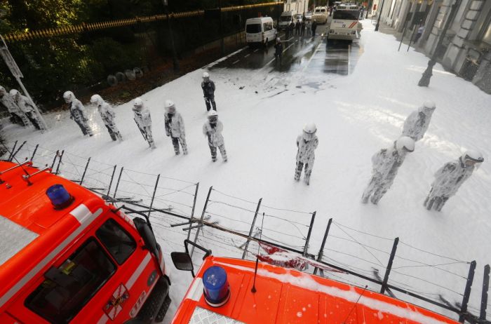 Belgian Firefighters vs Riot Police