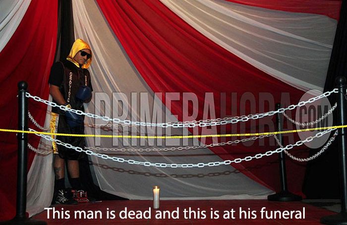 Odd photos made at the funerals