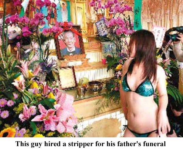 Odd photos made at the funerals