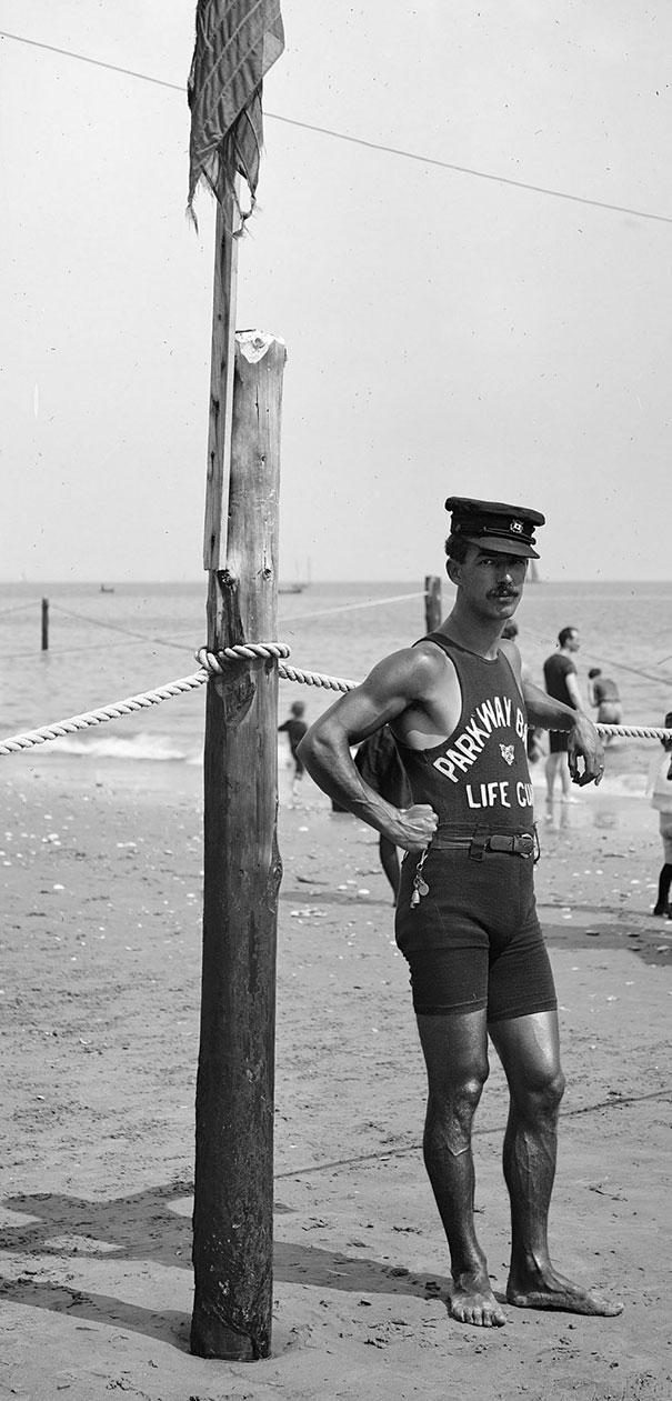 Lifeguard on the coast, 19208242s