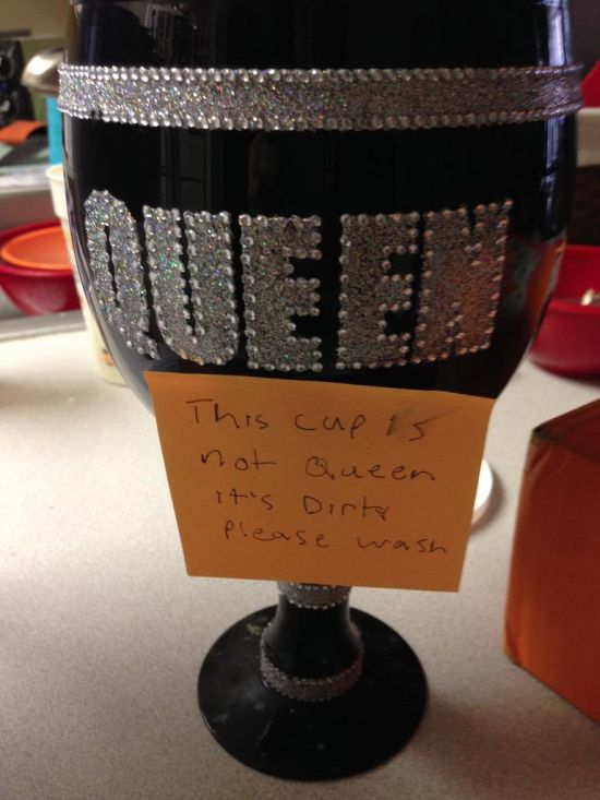 wine glass - This cup is not Queen It's Dirty Please wash