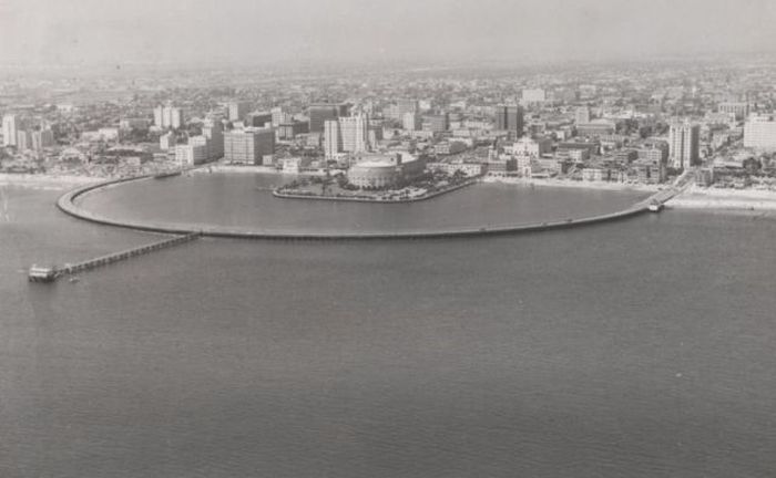 Long Beach, United States: 1953