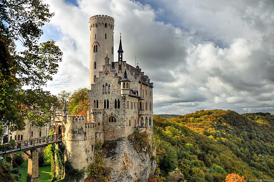 Lichtenstein Castle, GermanyThe picturesque Lichtenstein Castle balances on a crag overlooking the magnificent Echaz Valley. In its long history, starting around 1200, the castle has been twice destroyed but thankfully for us, rebuilt every time.