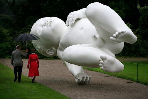 22 Weird Statues That Actually Exist