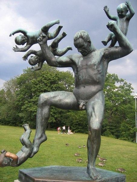 22 Weird Statues That Actually Exist