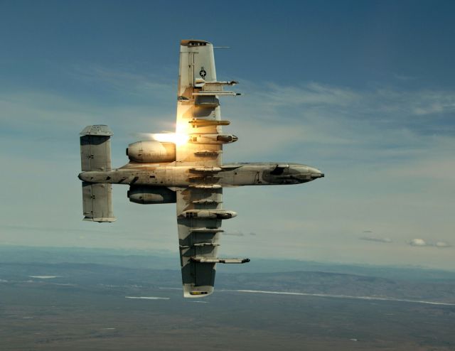 Spectacular Action Photos of Airplanes and Helicopters