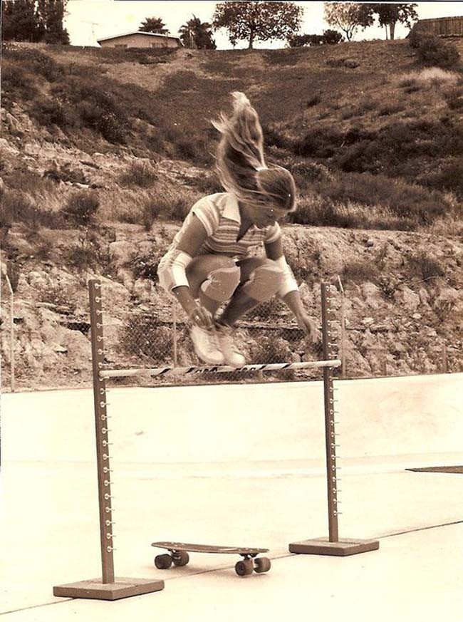 Ellen ONeal, one of the first professional female skaters. 1976