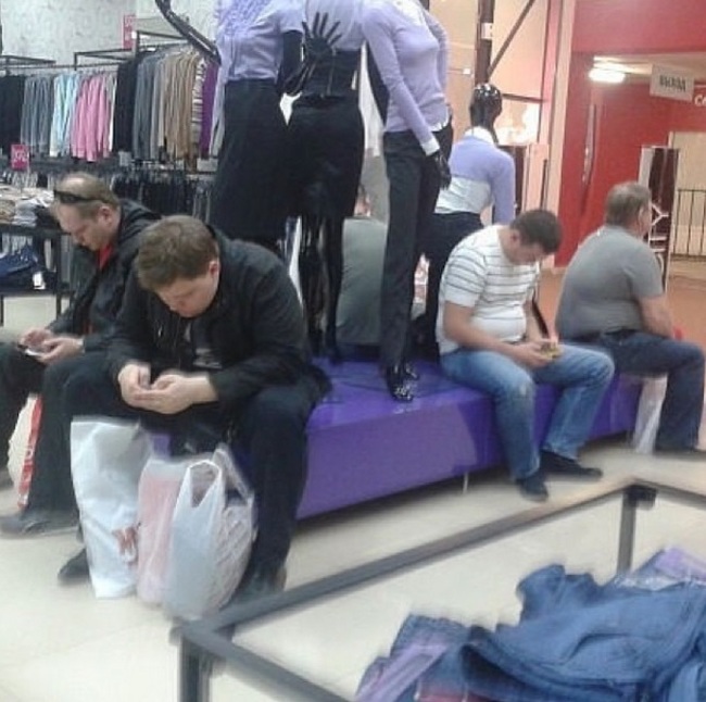 men in malls men waiting shopping - You