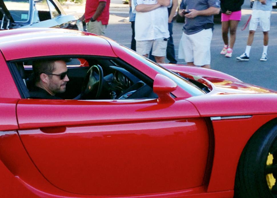Paul Walker (September 12, 1973 – November 30, 2013) – After a charity event for his charity Reach Out Worldwide, Paul Walker and his friend Roger Rodas left in a Porsche Carrera GT. Speeds reached upwards of 100mph, when the car crashed killing both Walker and Rodas instantly.