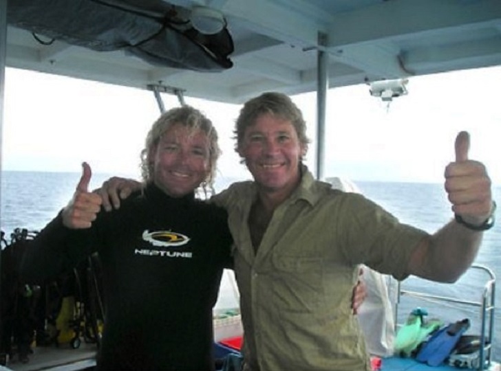 Steve Irwin (February 22, 1962 – September 4, 2006) – This picture was taken 2 days before Steve Irwin passed away. He was killed when a stingray barb punctured his heart.
