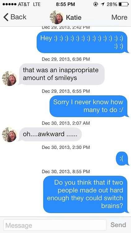17 Hilarious Awkward Tinder Conversations