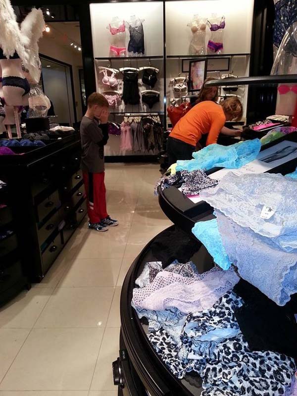 23 Times Kids Were Defeated By Shopping