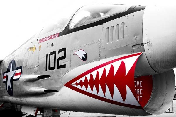 f 8 crusader shark mouth