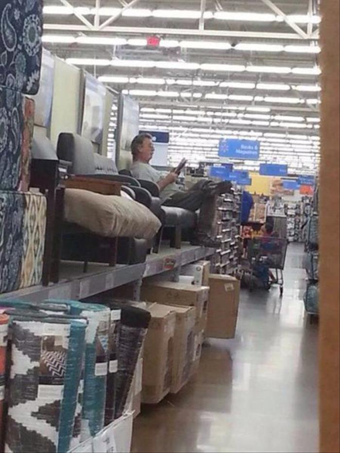 It's Friday And These 27 People Don't Give A Damn What You Think