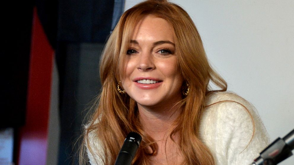 Lindsay Lohan:
In 2011, Lindsay was accused of plundering a $2,500 necklace from an LA jewelry store. Her loot was clearly caught on camera which showed her putting a necklace in her purse. After being arrested, she had a 120-day sentence for a necklace theft charge.