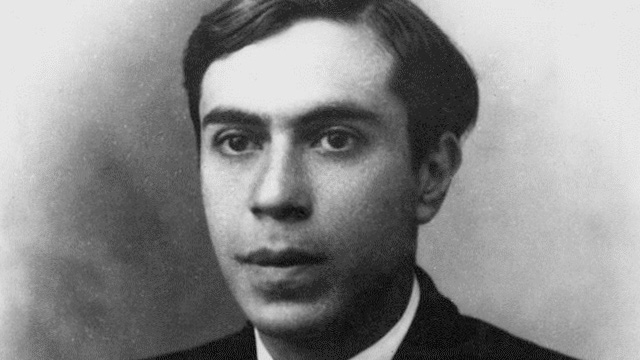 Ettore Majorana 
His greatest ability was mental calculations. He was able to multiply two three-digit numbers in his head by the time he was 4 years old.