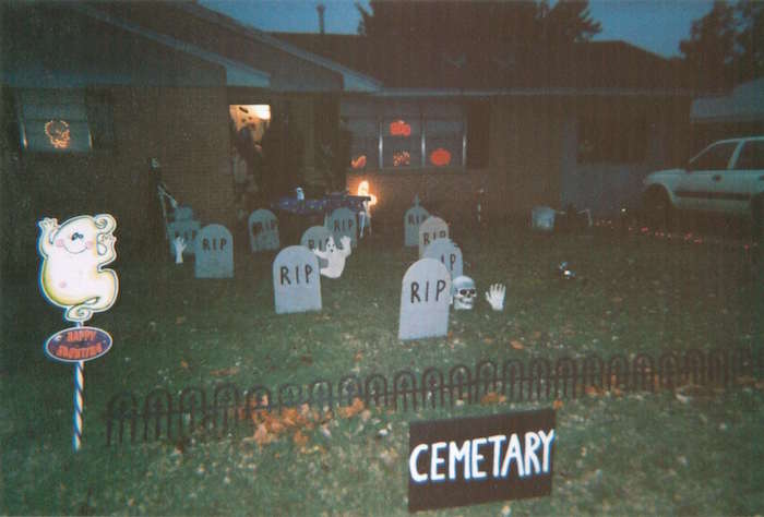 Halloween Decoration Spelling Mistakes So Bad They're Scary