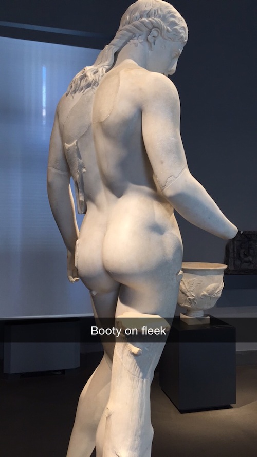 classical sculpture - Booty on fleek