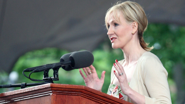 JK Rowling Slept In Her Car And Contemplated Suicide.
Before the 'Harry Potter' franchise made her a multi-millionaire, Rowling was a single mother struggling to raise her child on welfare. At one point, after finding herself forced to live in her car, she was so depressed that he seriously considered killing herself. Luckily, she managed to avoid such a desperate act and proceeded to go from rags to riches with the Potter series of books.