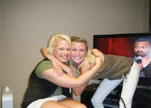 The Funniest Accidental Photobombs You Will See Today.