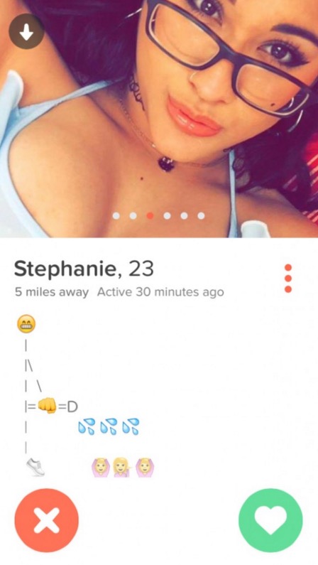 10 Girls on Tinder That Get Straight To The Point