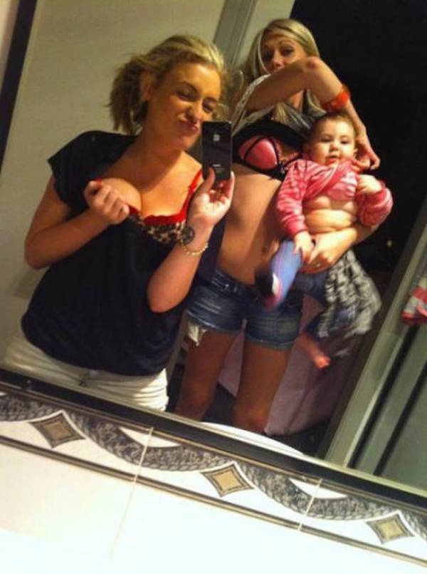 Trashy Mom Selfies And Photos That Prove They Suck At Motherhood