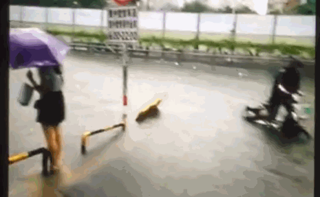 rain flood gif - Pipe