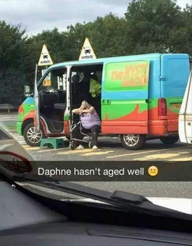 memes - hasn t aged well - Daphne hasn't aged well