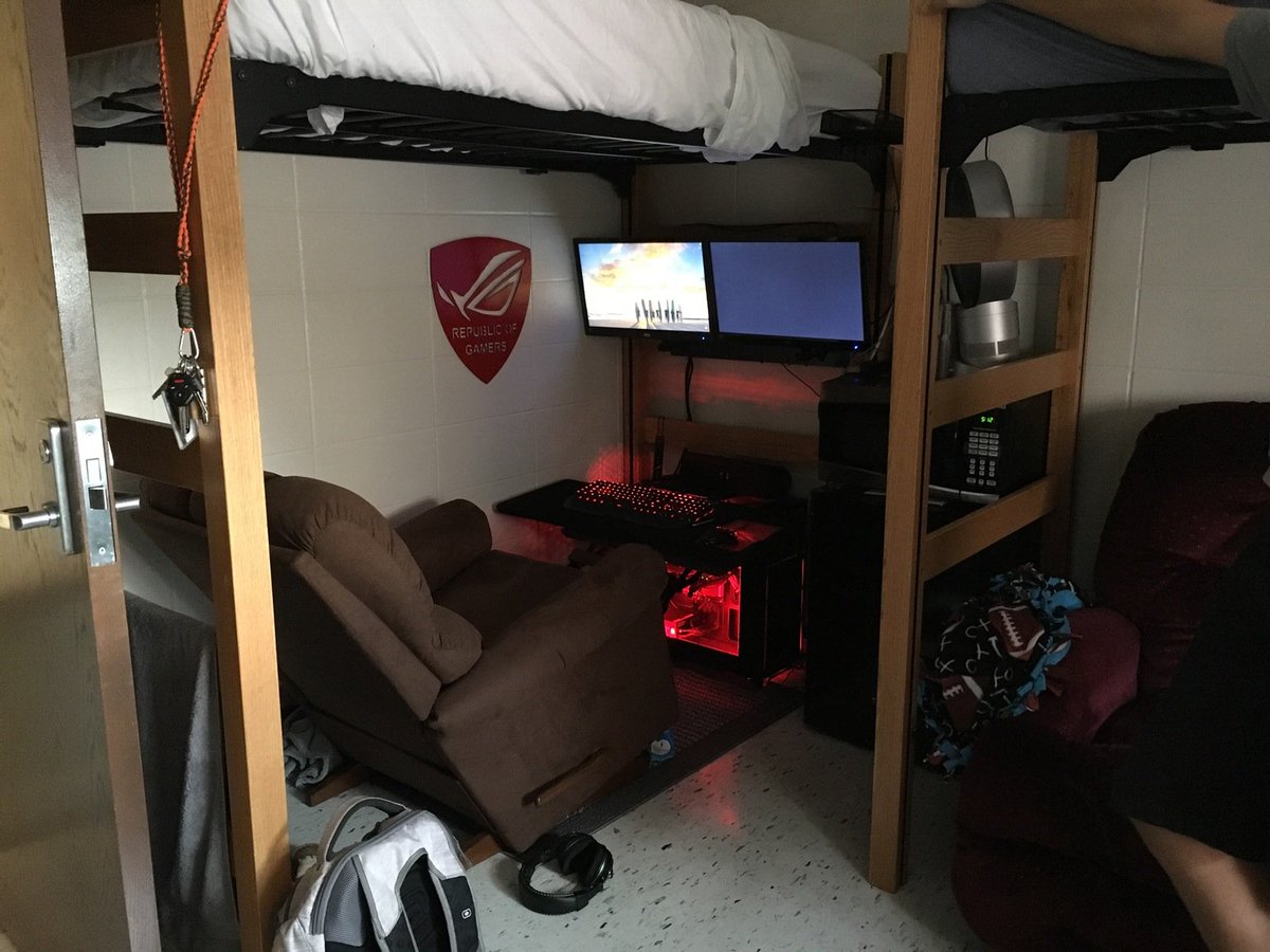 gaming station under bed - Republic Of Gamers