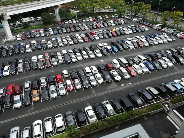 Almost everyone in Japan reverse parks.