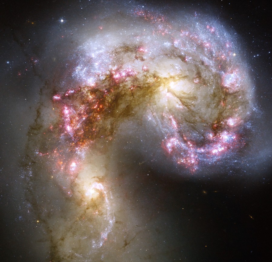 NGC 4038 Colliding with NGC 4039
