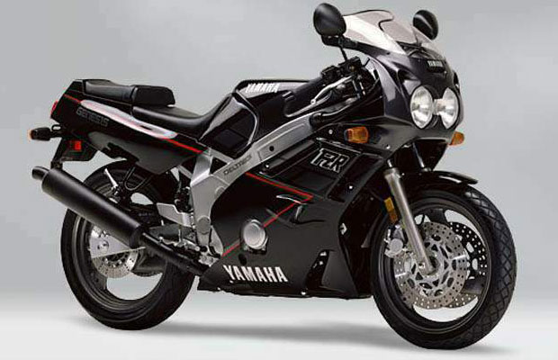 Yamaha-FZR600