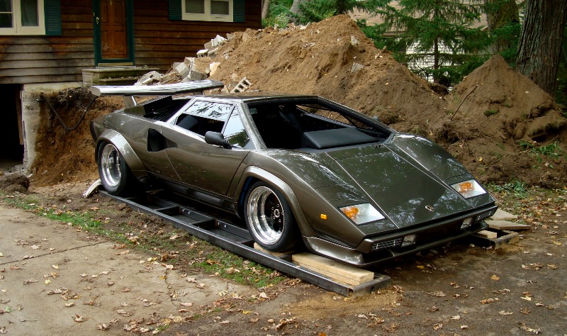 Guy Builds Lamborghini In His Basement