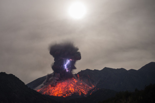 Volcanic Eruption Lightning Strikes Gallery Ebaum S World