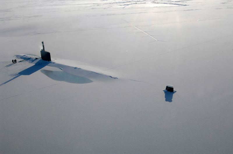 Uss Annapolis Submarine surfaces in the Arctic