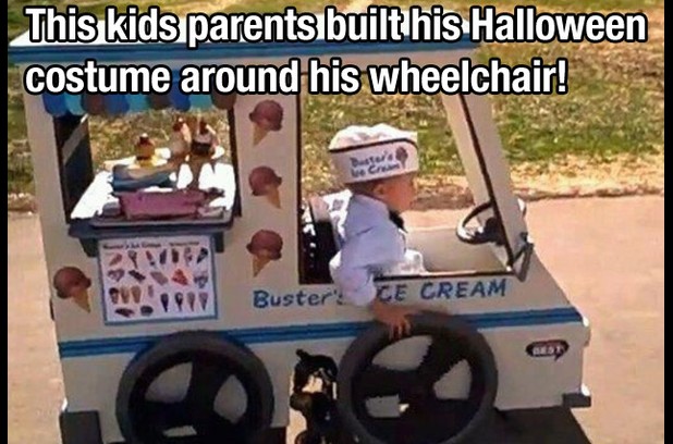 Amazing parents build the best Halloween costume for their kid