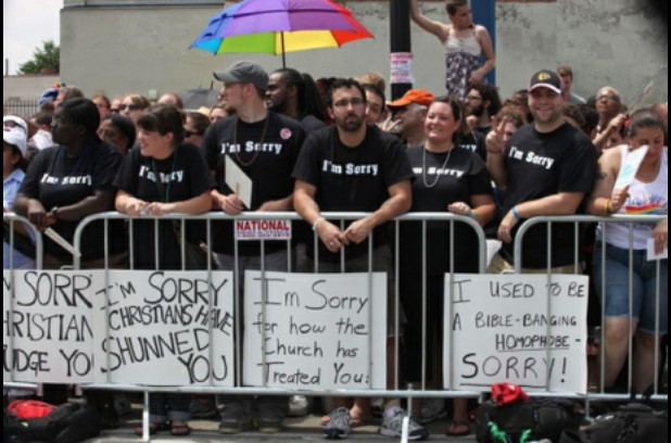 Chicago Christians showed up at a gay pride parade to apologize for homophobia in the Church