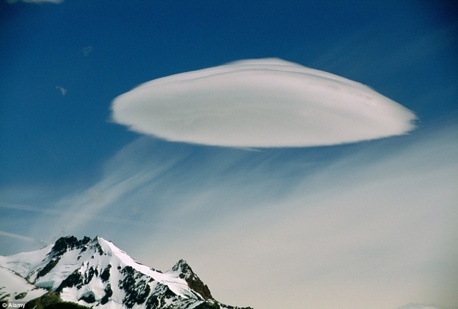 10 Lenticular UFO, Patagonia