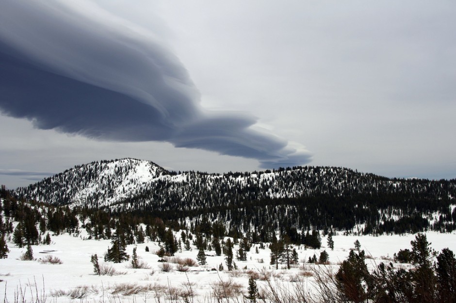 49 Lenticular roll cloud-, Lake