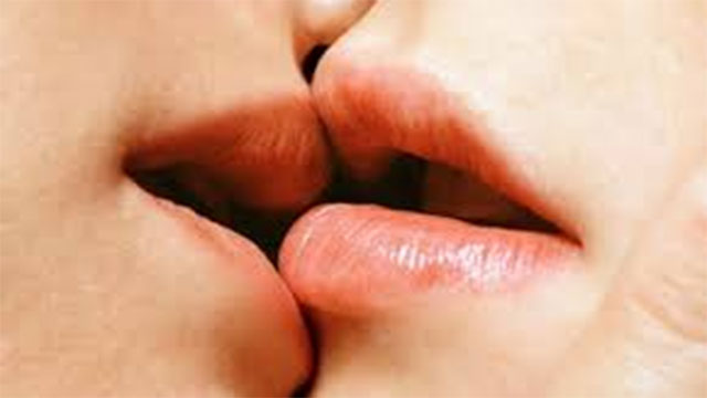 More than 40,000 parasites and 250 types of bacteria can be exchanged in one kiss